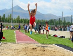Atletizm yarışları yoğun ilgi gördü